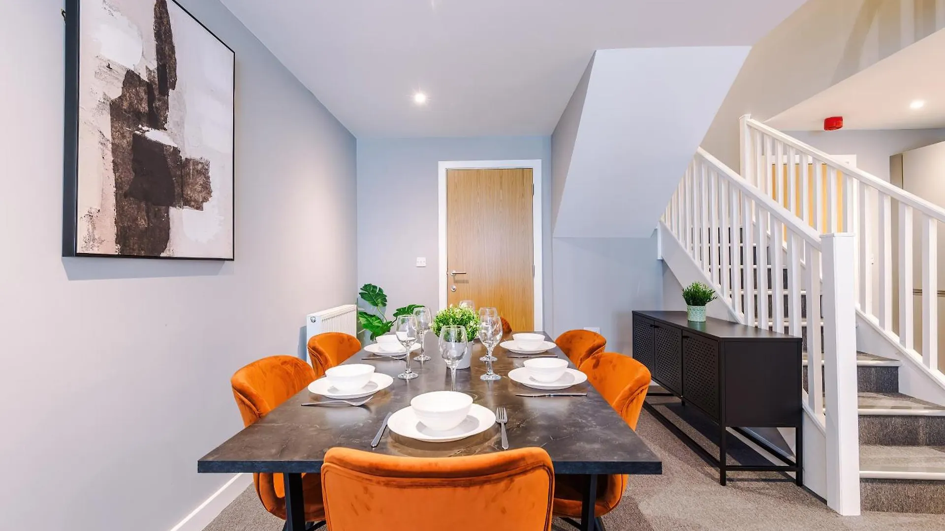 Hilltop Serviced Apartments - Sheffield