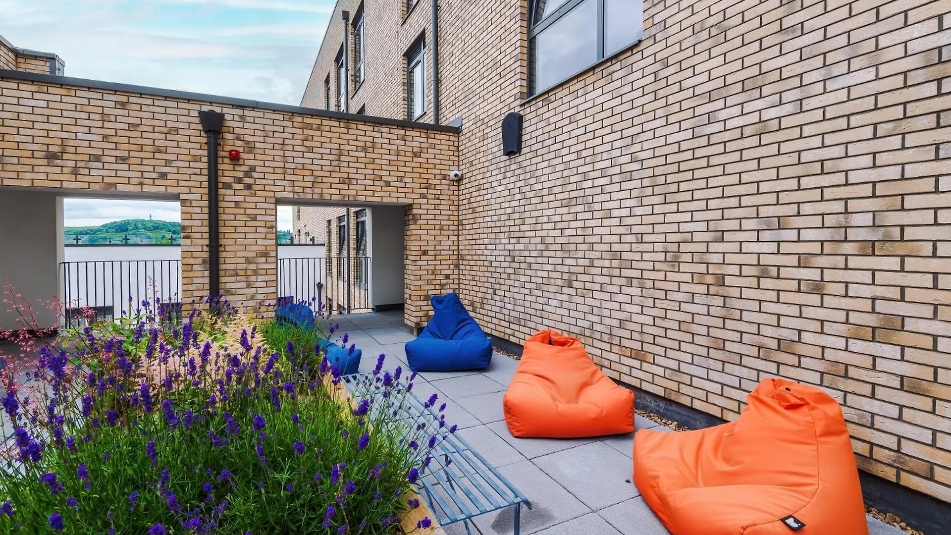 Hilltop Serviced Apartments - Sheffield